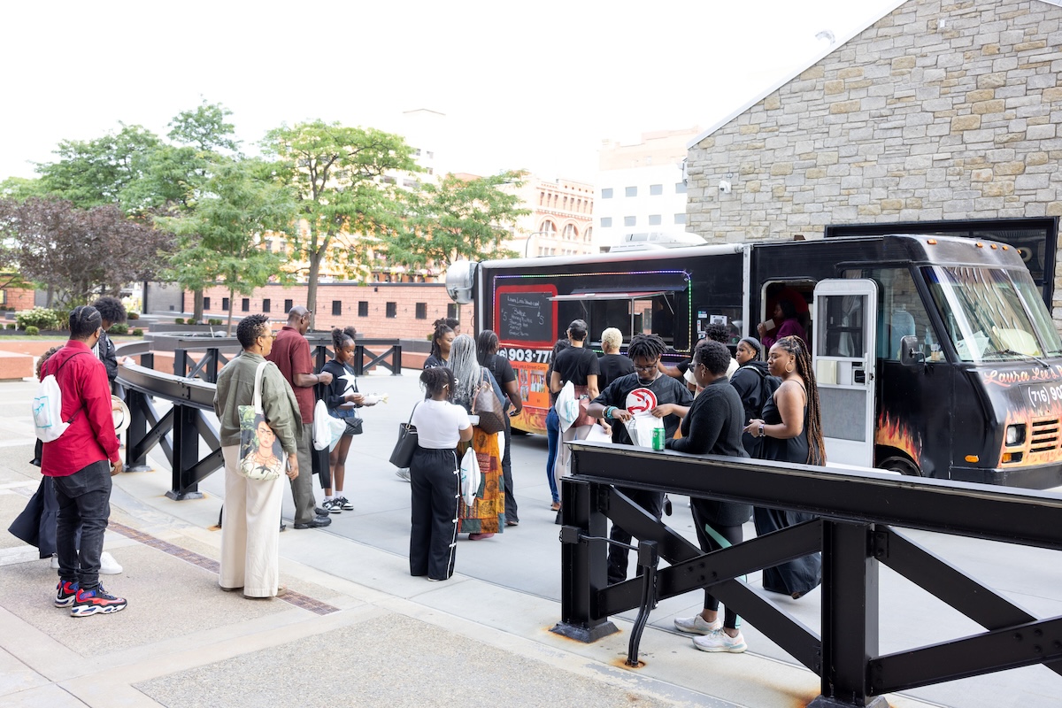 Food truck community experience